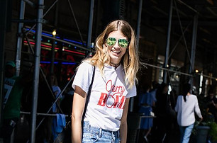 9-THINGS-EVERY-NY-WOMAN_LOGOTEE