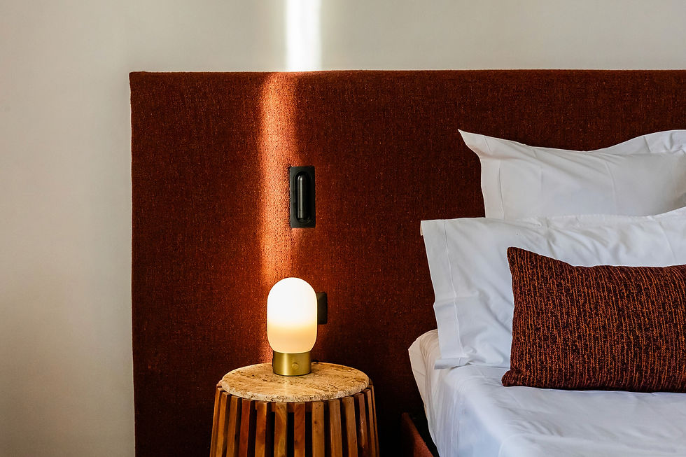 Panoramic view of the Terra Rossa Cosy room with details of bespoke headboard