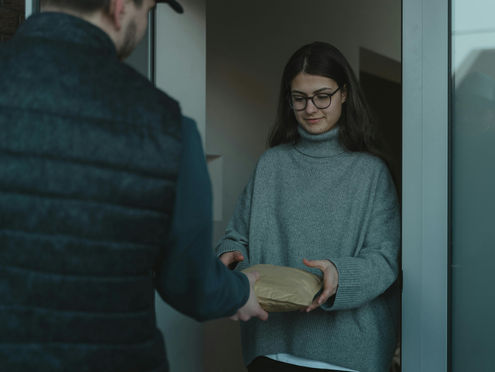 It’s Official Every Girl Is Obsessed With Off-The-Shoulder