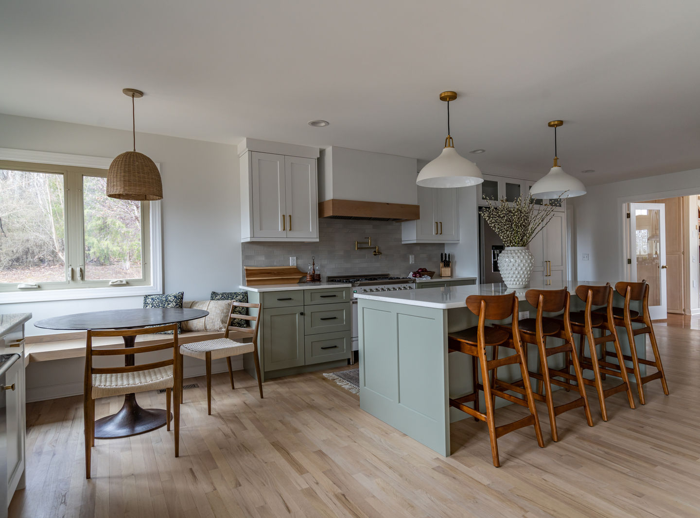 Chattanooga Kitchen and Bath Designer Kyle Build Homes & Interiors