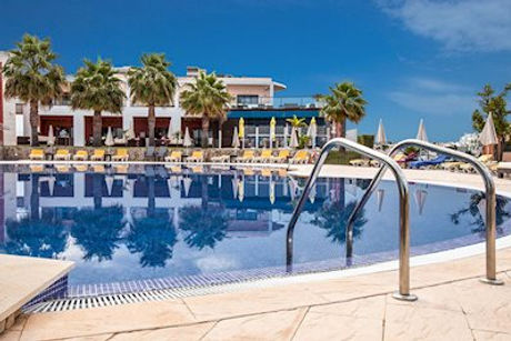 2.1_Vitors_Village_Resort_Hotspot_Photo.