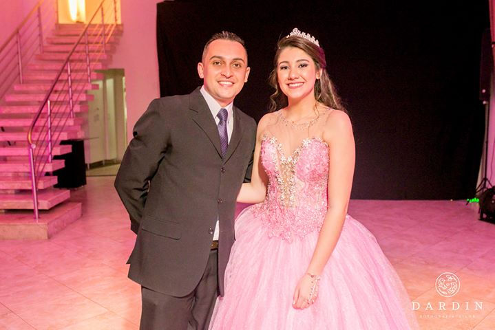 DEBUTANTES