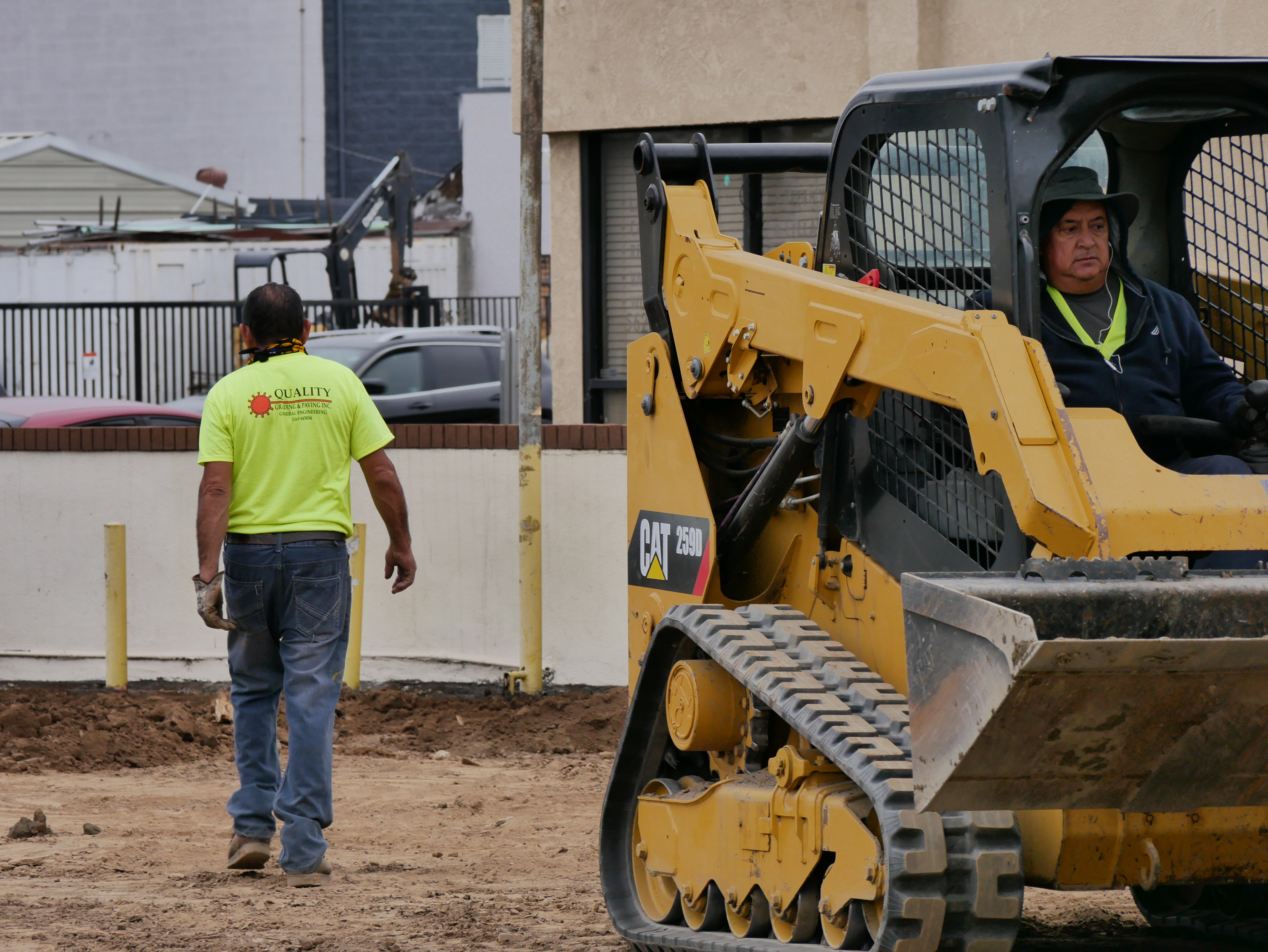 Asphalt grading and paving contractor Los Angeles CA