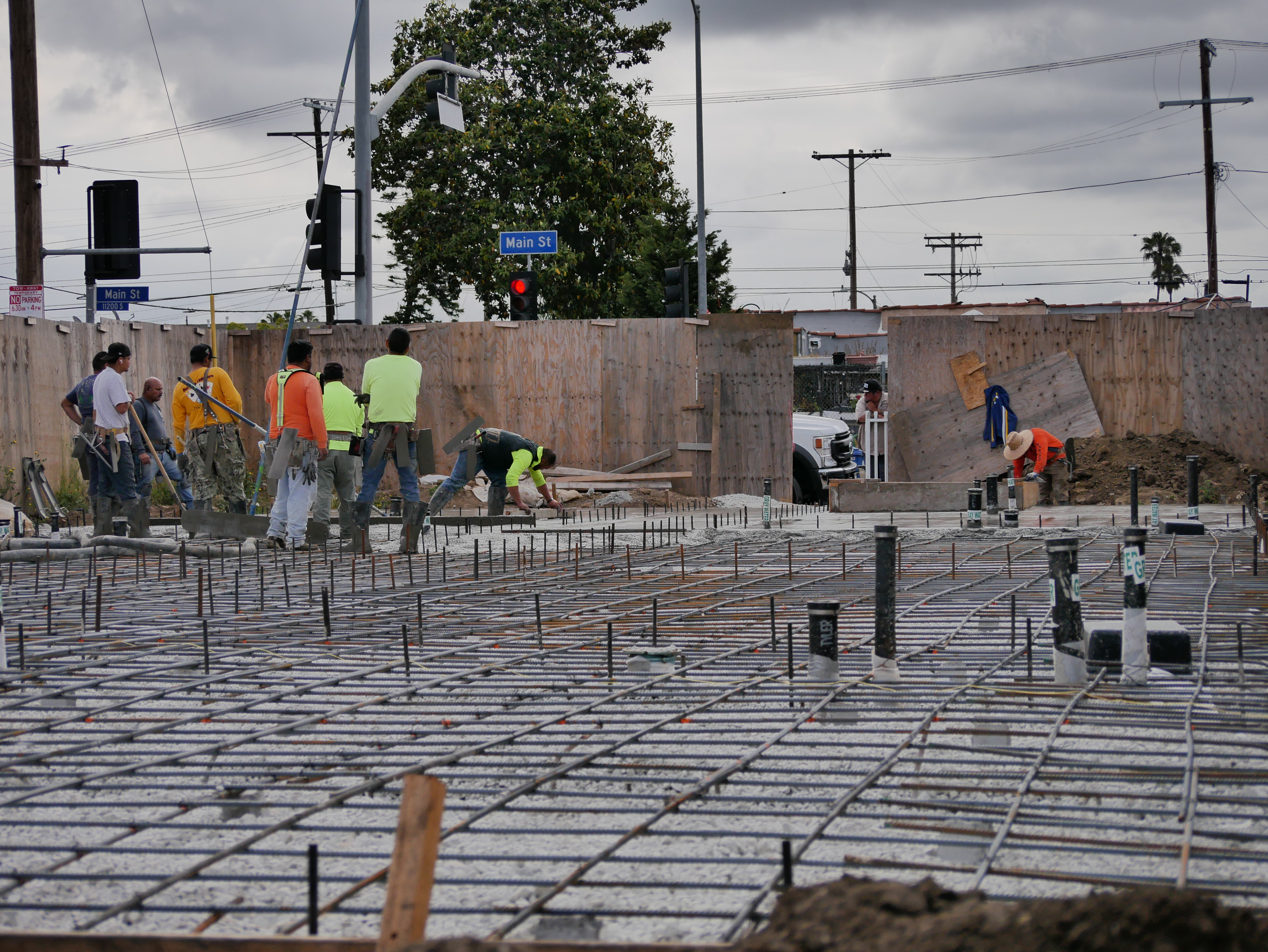 Building pad excavation contractor Carson CA