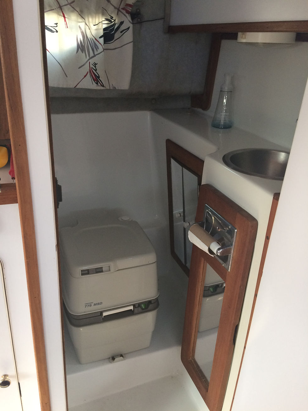 Thumbnail: Used Rinker Fiesta Vee 250 with trailer