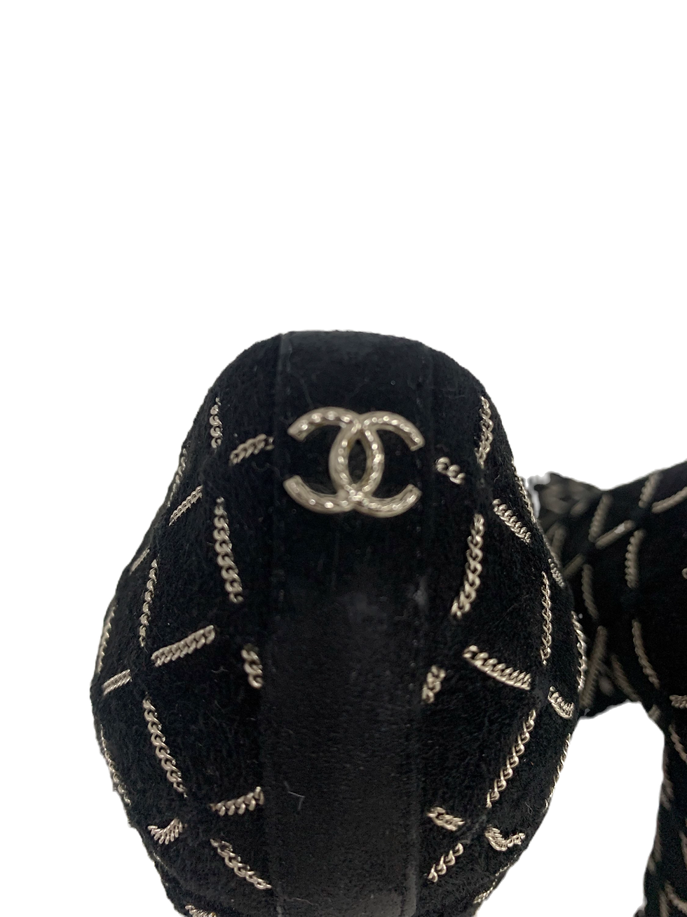 Thumbnail: Pantofi dama CHANEL CHAIN DETAIL SUEDE PUMPS