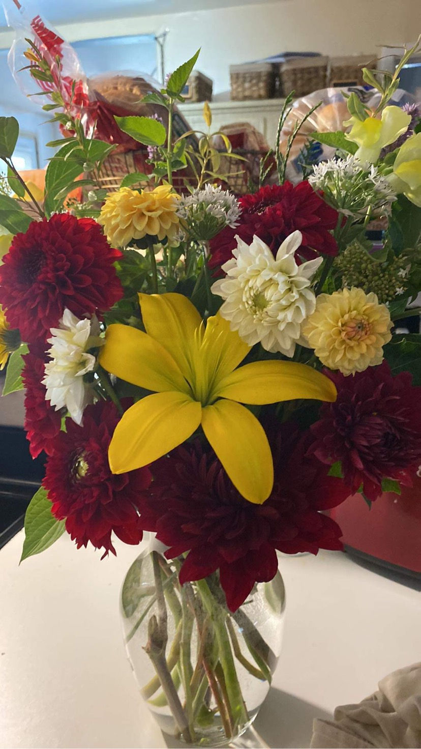 Thumbnail: Seasonal Flower Arrangements
