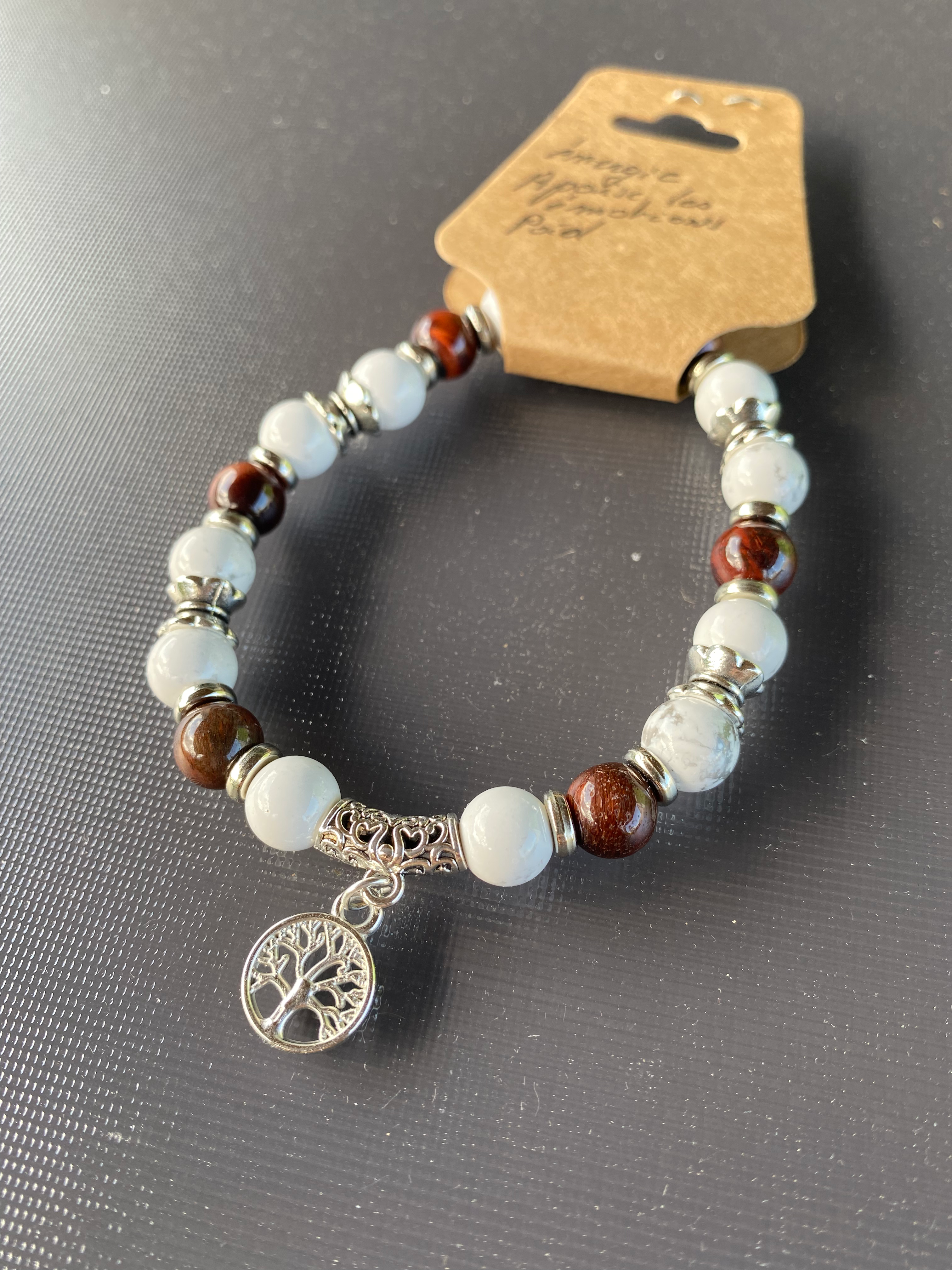 Bracelet howlite et oeil de taureau