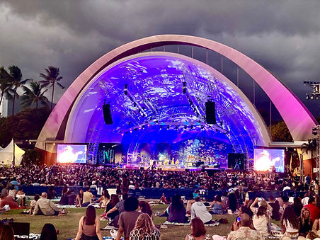 6.18.22 HITI SHELL FNT LAWN SHOT W-LED ON SCREENS.jpg