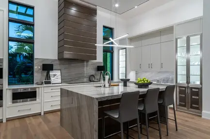 1300-Nautilus-Rd-Naples-FL-large-022-017-1300-Nautilus-13-Kitchen-1-1500x1000-72dpi.webp