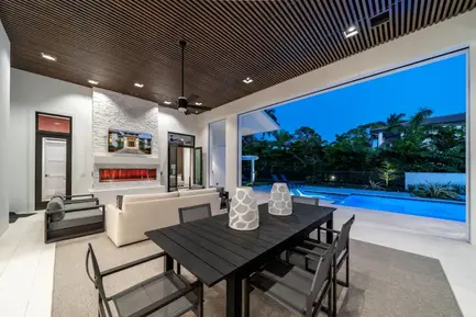 1300-Nautilus-Rd-Naples-FL-large-038-038-1300-Nautilus-36-Outdoor-1500x1000-72dpi.webp