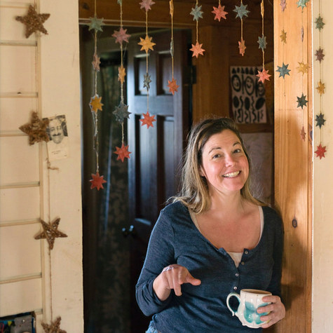 A passionate home cook leaves city life to duild her Well Fed Farm in the mountains of rural Virginia