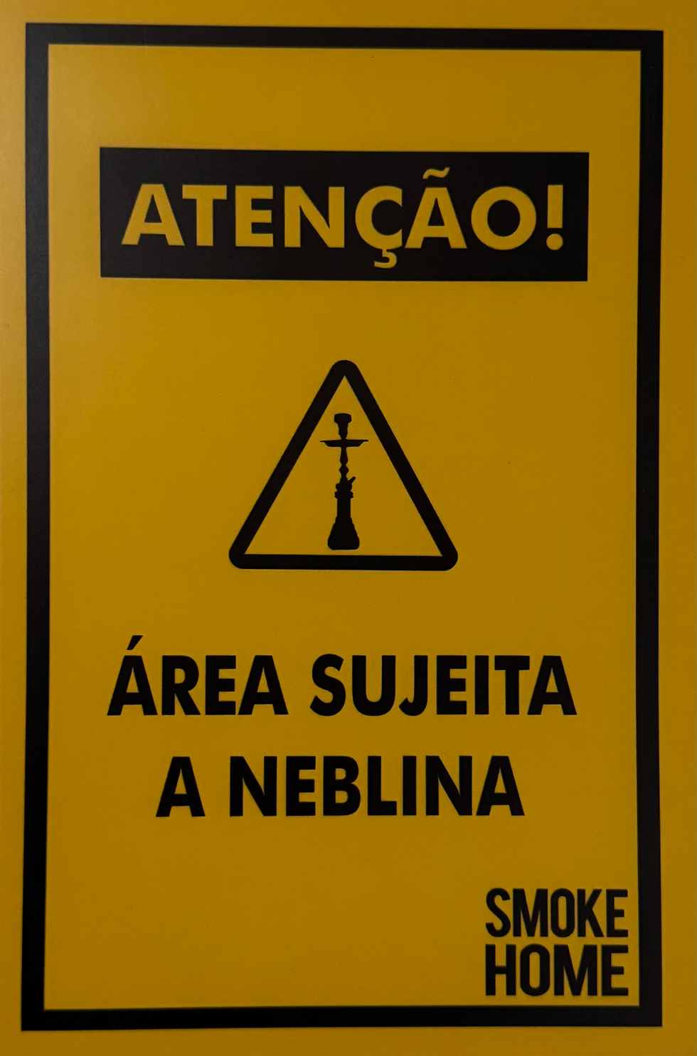 cartel decorativo área sujeta a neblina