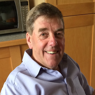 A Maldonian, living above a High Street sweet shop which his parents owned, Graham remembers details of the shops and local characters of the 1950s and 60s. He recalls the Maldon carnivals, the pageants, the drama groups, the 1971 Queen’s visit, gas lights and a Sunday School outing by train from Maldon East station.