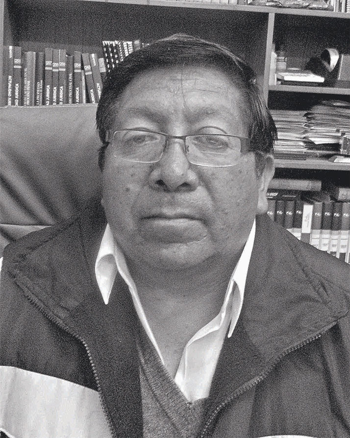 Educación:
Institucionalizan normas para la celebración del “día del logro Peñalocino"