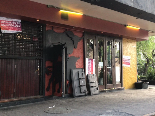 Vecinos de El Plaza Condesa siguen denunciando a bares como The Corner y riesgo de colapso