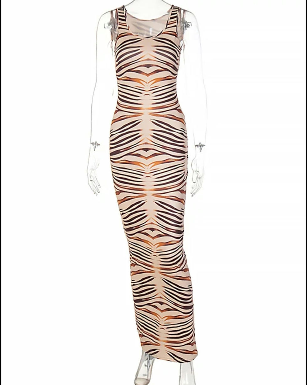 الصورة المصغرة: Golden Sleeveless Maxi Dress 