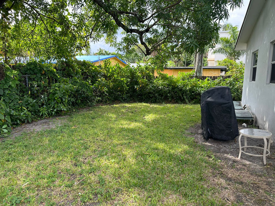 Fort Lauderdale crew house exterior