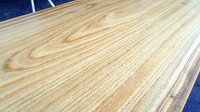 サムネイル： 樟/クス 850x560x40mm 天然木リビングテーブル・パソコンデスク天板/DIY木材・1枚板・無垢板/下仕上げ済み