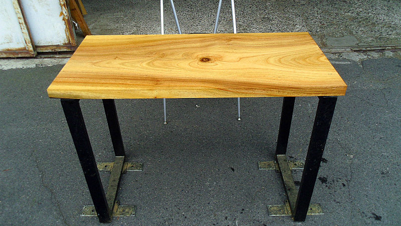 サムネイル： 【幅95×奥行45cm規格】樟 クス 無垢 天板 一枚板 95×45cm 3cm厚｜DIY用  テーブル・デスク向け 無塗装 下仕上げ済み