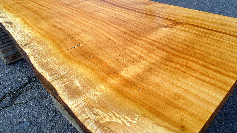 サムネイル： 欅/ケヤキ 650x320x20mm 天然木コーナーラック・手洗いカウンター天板/DIY木材・1枚板・無垢板/下仕上げ済み