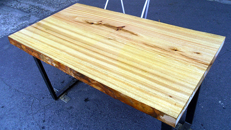サムネイル： 樟/クス 1200x650x50mm 天然木リビングテーブル・パソコンデスク天板/DIY木材・1枚板・無垢板/下仕上げ済み