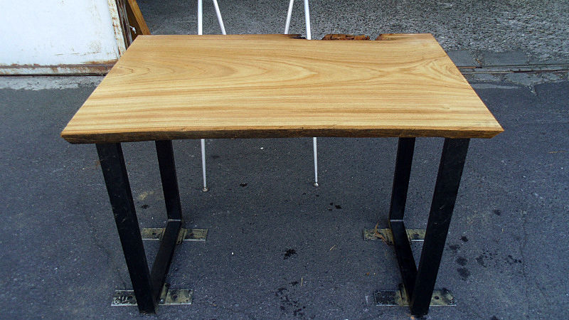 サムネイル： 樟/クス 900x590x45mm 天然木ラップトップテーブル・電動式昇降デスク天板/DIY木材・1枚板・無垢板/下仕上げ済み