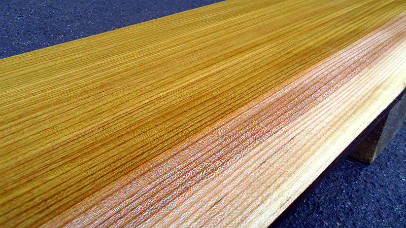 サムネイル： 欅/ケヤキ 1200x300x25mm 天然木リビングボード・TVカウンター天板/DIY木材・無垢板・1枚板/下仕上げ済み