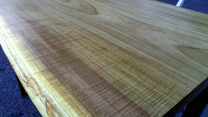 サムネイル： 黄肌/キハダ 950x550x30mm 天然木パソコンテーブル・ラップデスク天板/DIY木材・1枚板・無垢板/下仕上げ済み