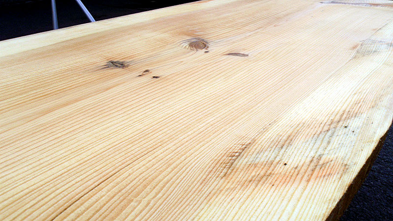 サムネイル： 松/パイン 1400x770x45mm 天然木ダイニングテーブル・オフィスデスク天板/DIY木材・無垢板・1枚板/下仕上げ済み