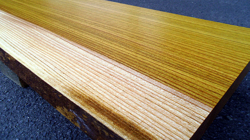 サムネイル： 欅/ケヤキ 1200x300x25mm 天然木リビングボード・TVカウンター天板/DIY木材・無垢板・1枚板/下仕上げ済み