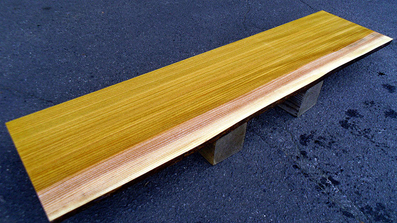 サムネイル： 欅/ケヤキ 1200x300x25mm 天然木リビングボード・TVカウンター天板/DIY木材・無垢板・1枚板/下仕上げ済み