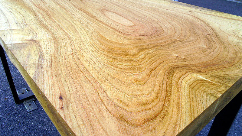 サムネイル： 樟/クス 1100x570x40mm 天然木リビングテーブル・パソコンデスク天板/DIY木材・1枚板・無垢板/下仕上げ済み