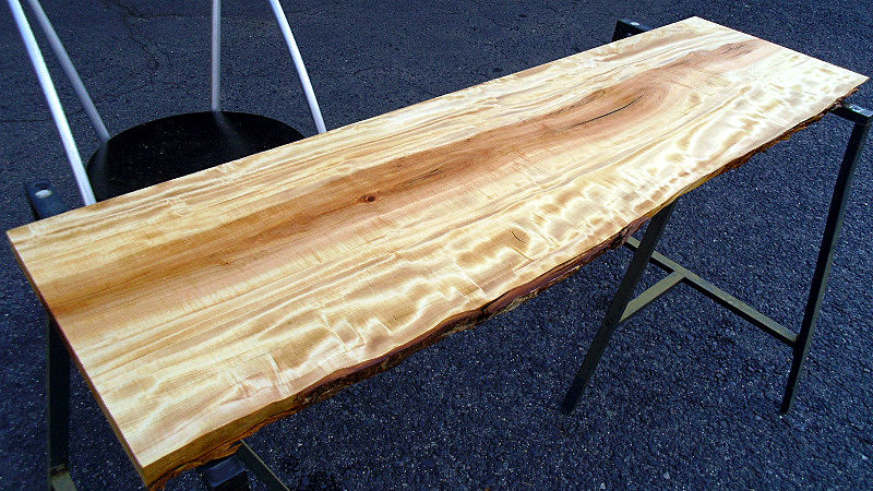 サムネイル： 橡/トチ 1100x330x30mm 天然木ラップトップテーブル・リビングボード天板/DIY木材・1枚板・無垢板/下仕上げ済み