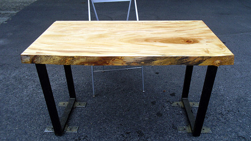 自作テーブル 無垢材 木製 橡/トチ 1100x590x40mm 天然木ラップトップテーブル・パソコン