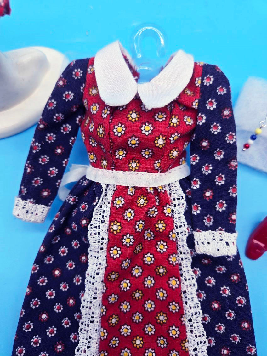 Thumbnail: Vintage Barbie Best Buy #9164 DRESS & HAT COMPLETE Mint! NO PLAY!