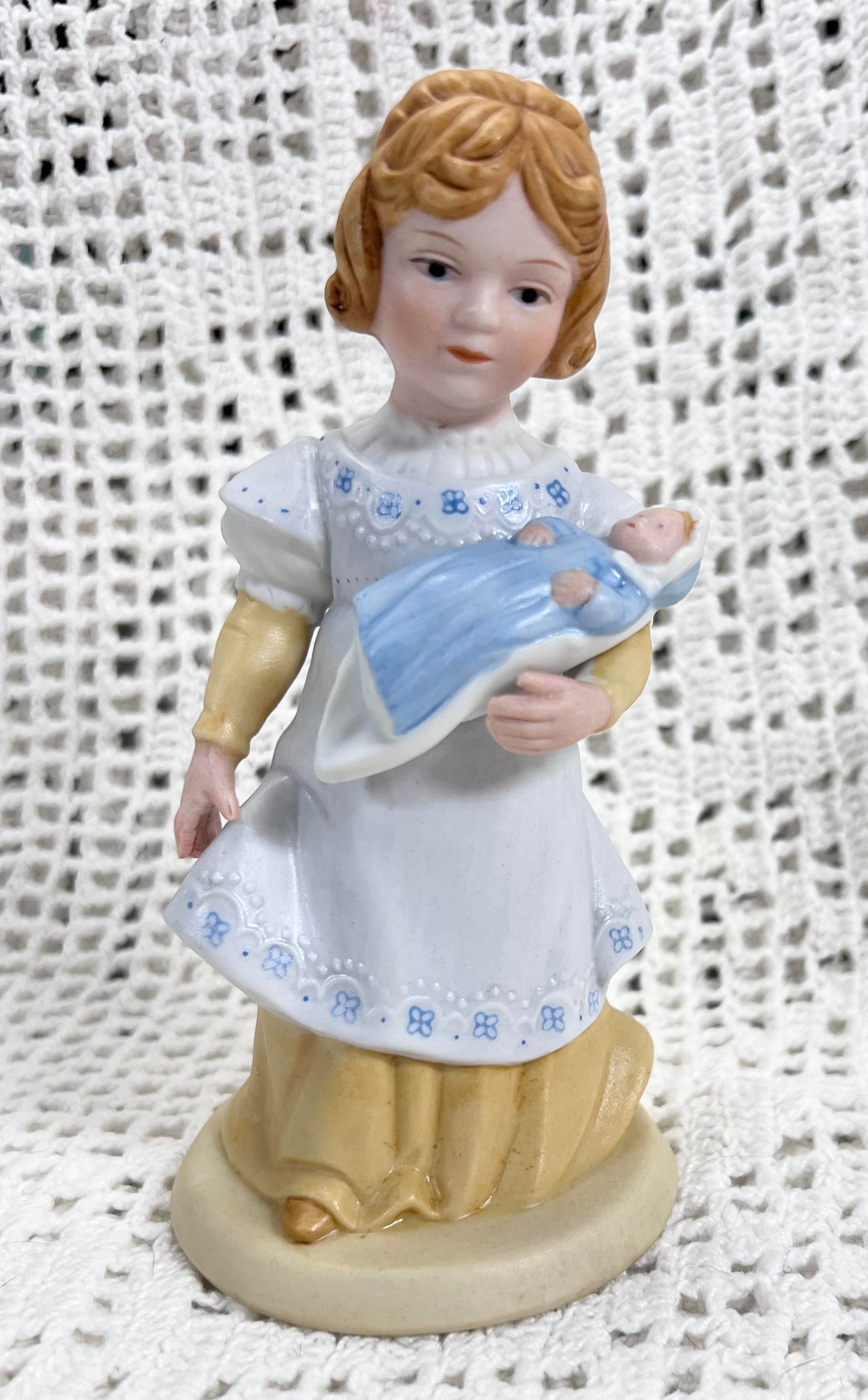 1981 Avon Porcelain Figurine "A Mother's Love"