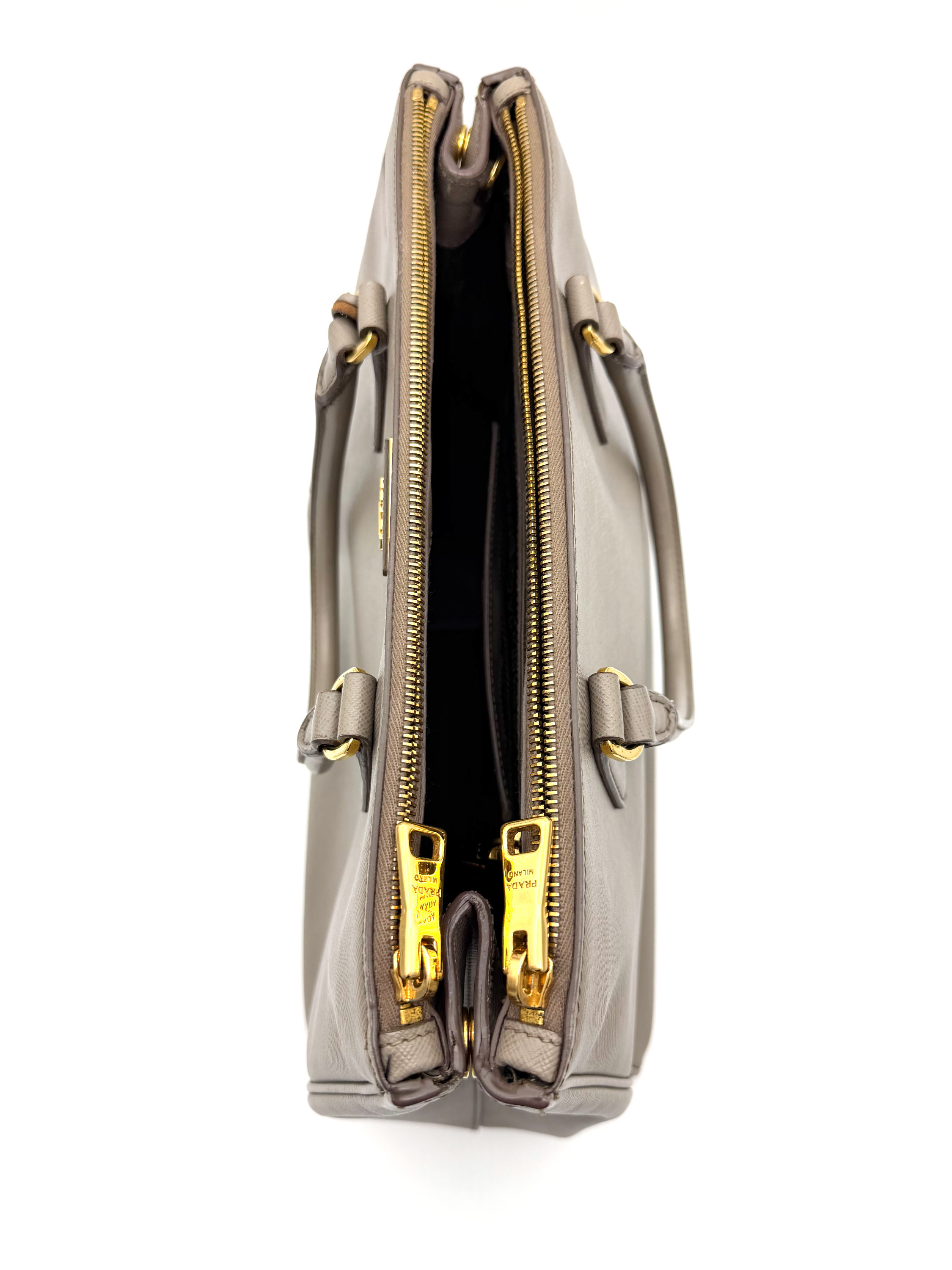 Prada Saffiano Lux Tote Argilla image 5