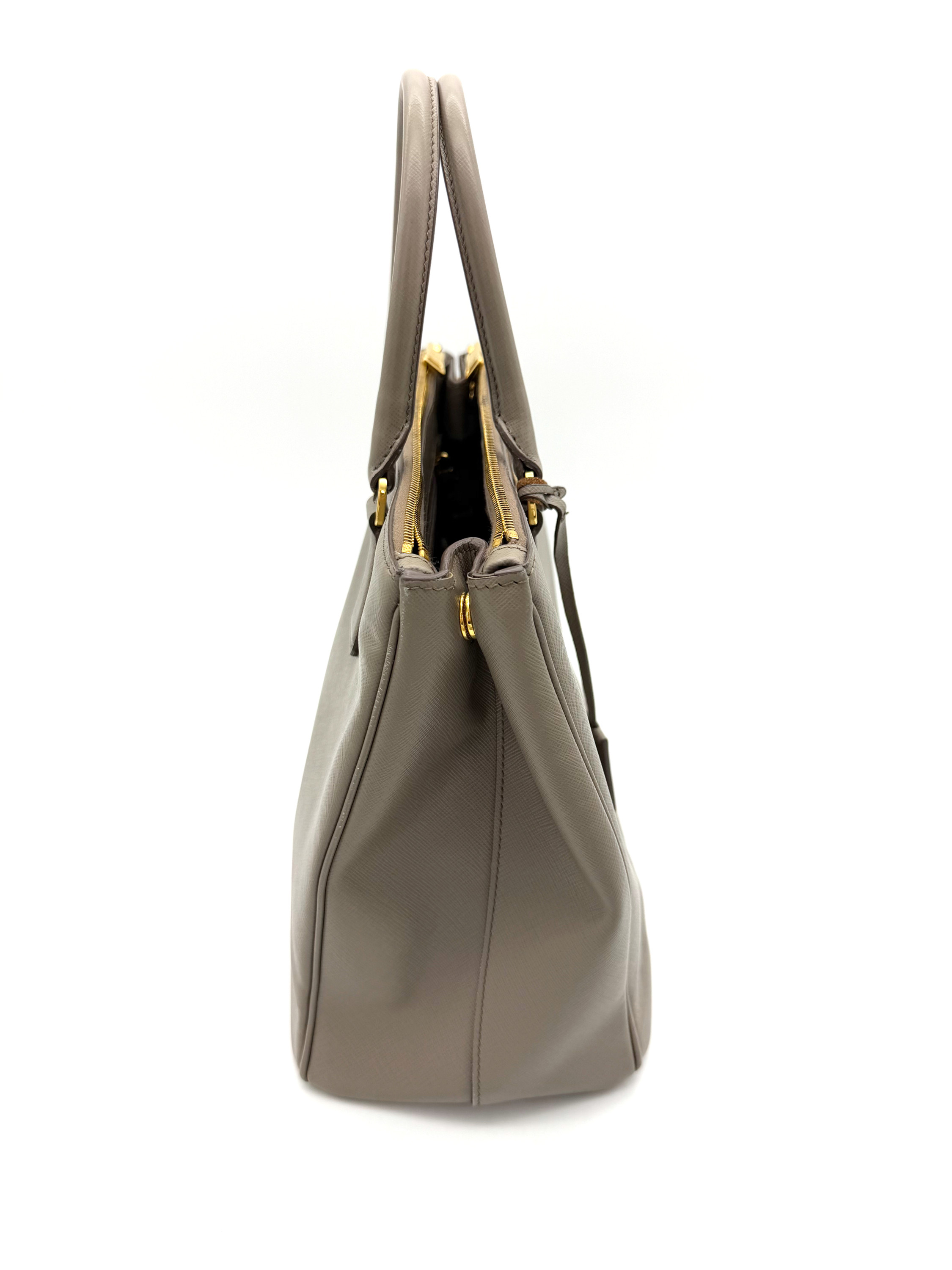 Prada Saffiano Lux Tote Argilla image 3