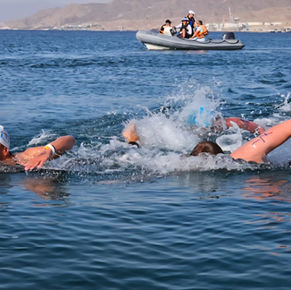 נתניה גאה: דניאל קיסלוק זכה בארד באליפות ישראל במים פתוחים באילת וקבע קריטריון לאליפות אירופה 2026🌊