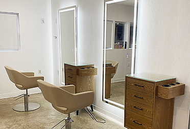 TrinitySalonNewberberginterior