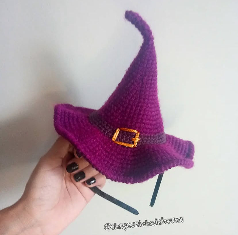 Miniatura: Tiara Chapéu de Bruxa Em Crochê