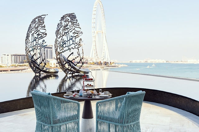 © Courtesy of Whatson.ae, 2 abstract contemporary art installations in the UAE with arabic calligraphy