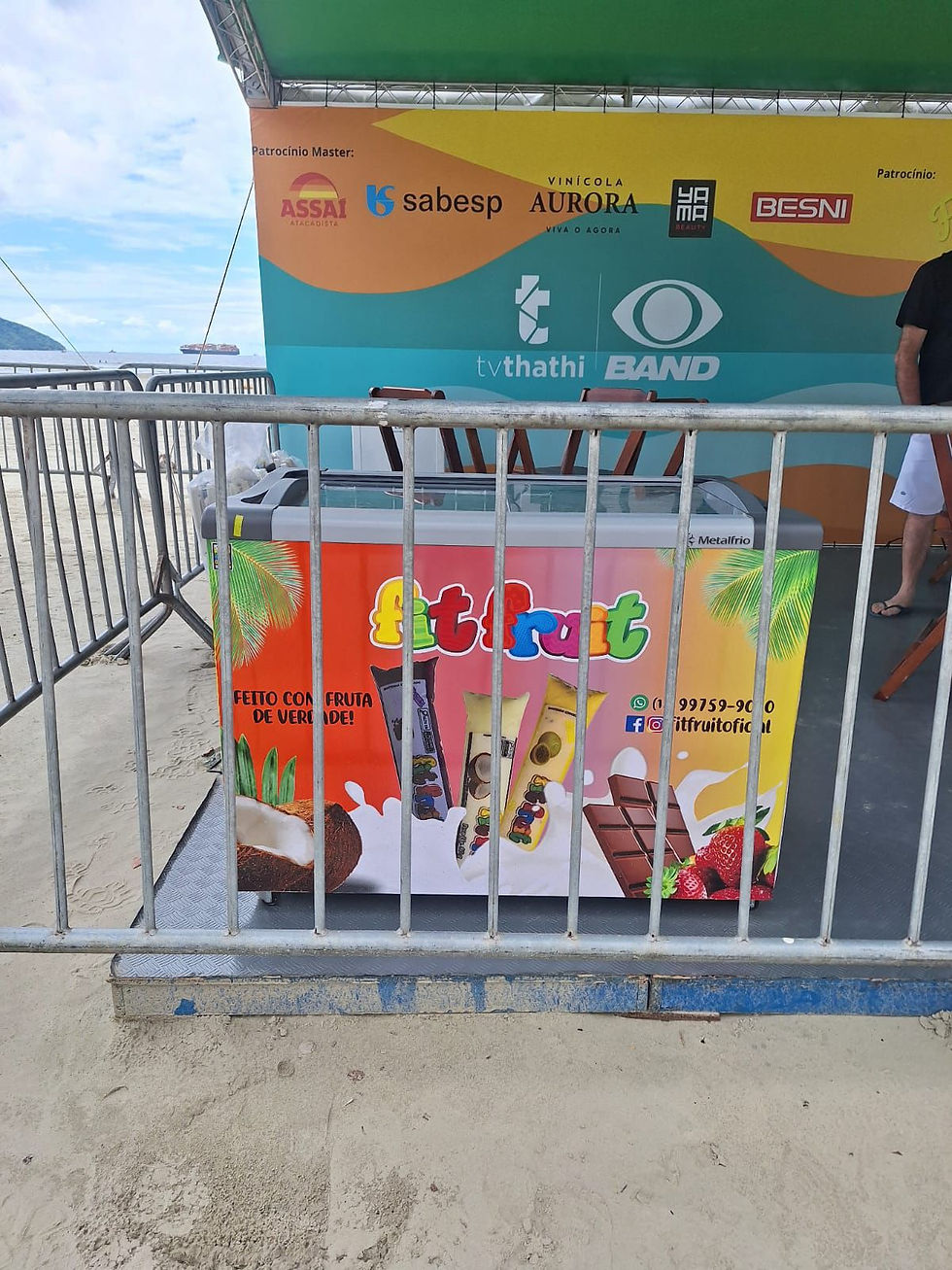 FitFruit ação na praia TV Thati Band