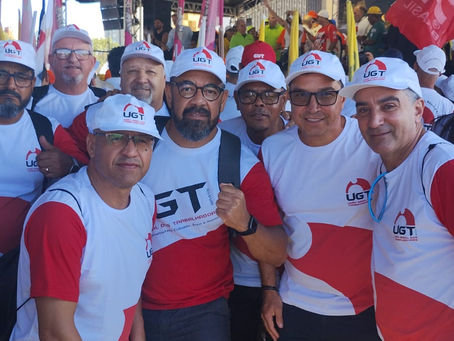 O STICC participou da Marcha da Classe Trabalhadora, realizada na quarta-feira, 15 de abril, em Brasília. O ato foi organizado pelas centrais sindicais de todo o país.