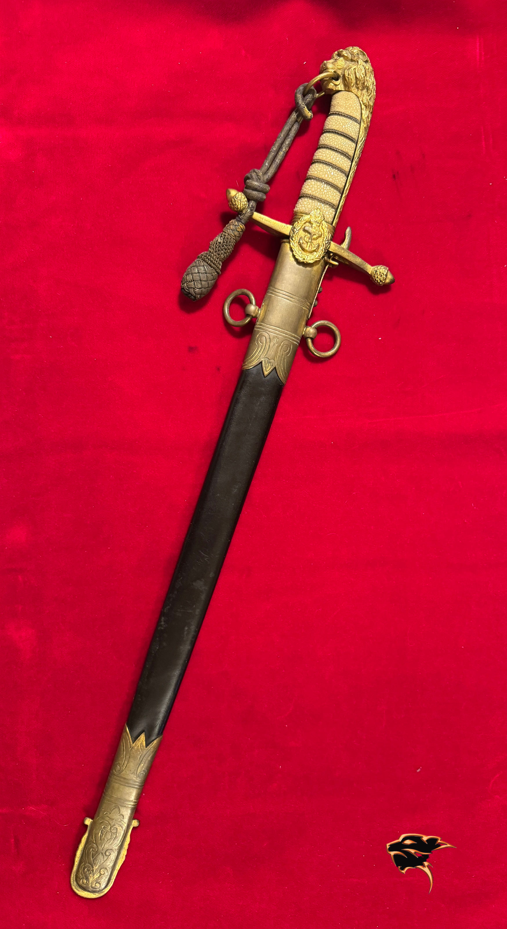 BRITISH WW1 NAVAL MIDSHIPMANS DAGGER COMPLETE WITH KNOT