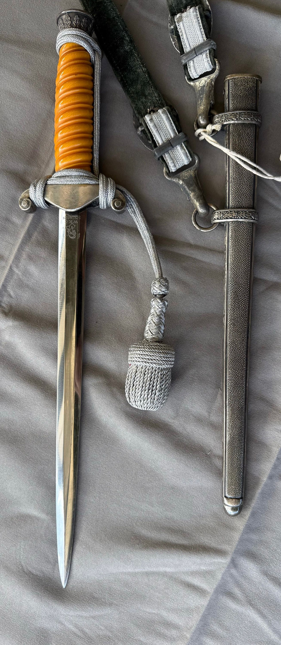 Thumbnail: German Army Officer’s Dagger [M1935] with Hangers & Portepee by WKC Solingen