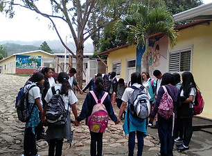 PrayingB4Colegio.jpg