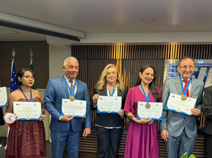 Jucea é homenageada pelo CRA-AM e recebe Medalha do Mérito do Jubileu de Diamante da Administração