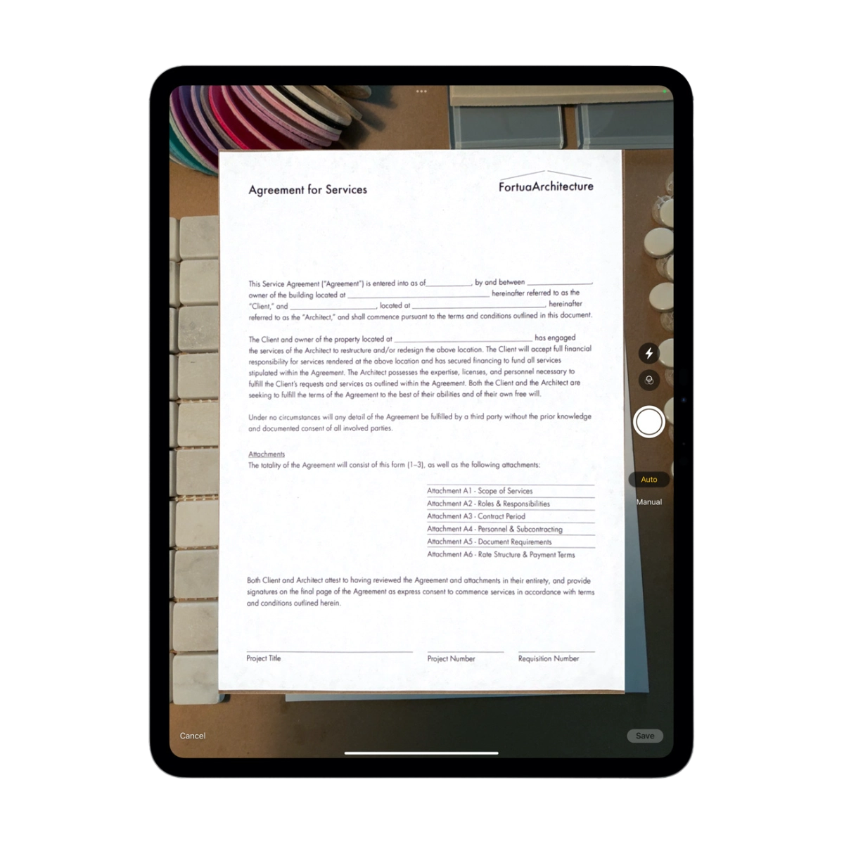 La numérisation d’un document à l’aide du flash True Tone sur l'iPad Pro M4 mageek store apple tunisie.